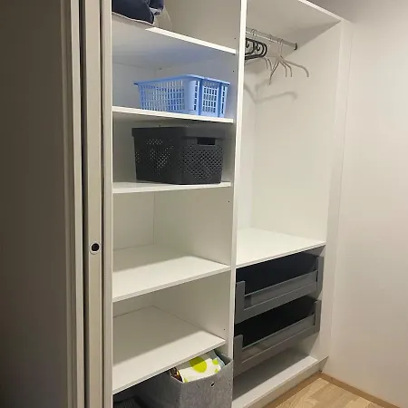 Spacious One-bedroom Next To Tripla Lägenhet Helsingfors